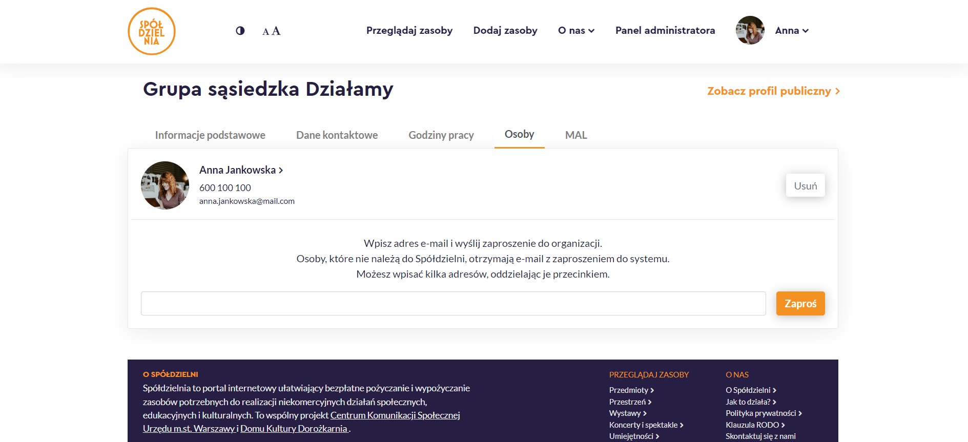 Zrzut ekranu strony profilowej instytucji/organizacji z rozwiniętą zakładką Osoby oraz zaznaczonym komunikatem o konieczności wpisania adresu e-mail zapraszanej osoby